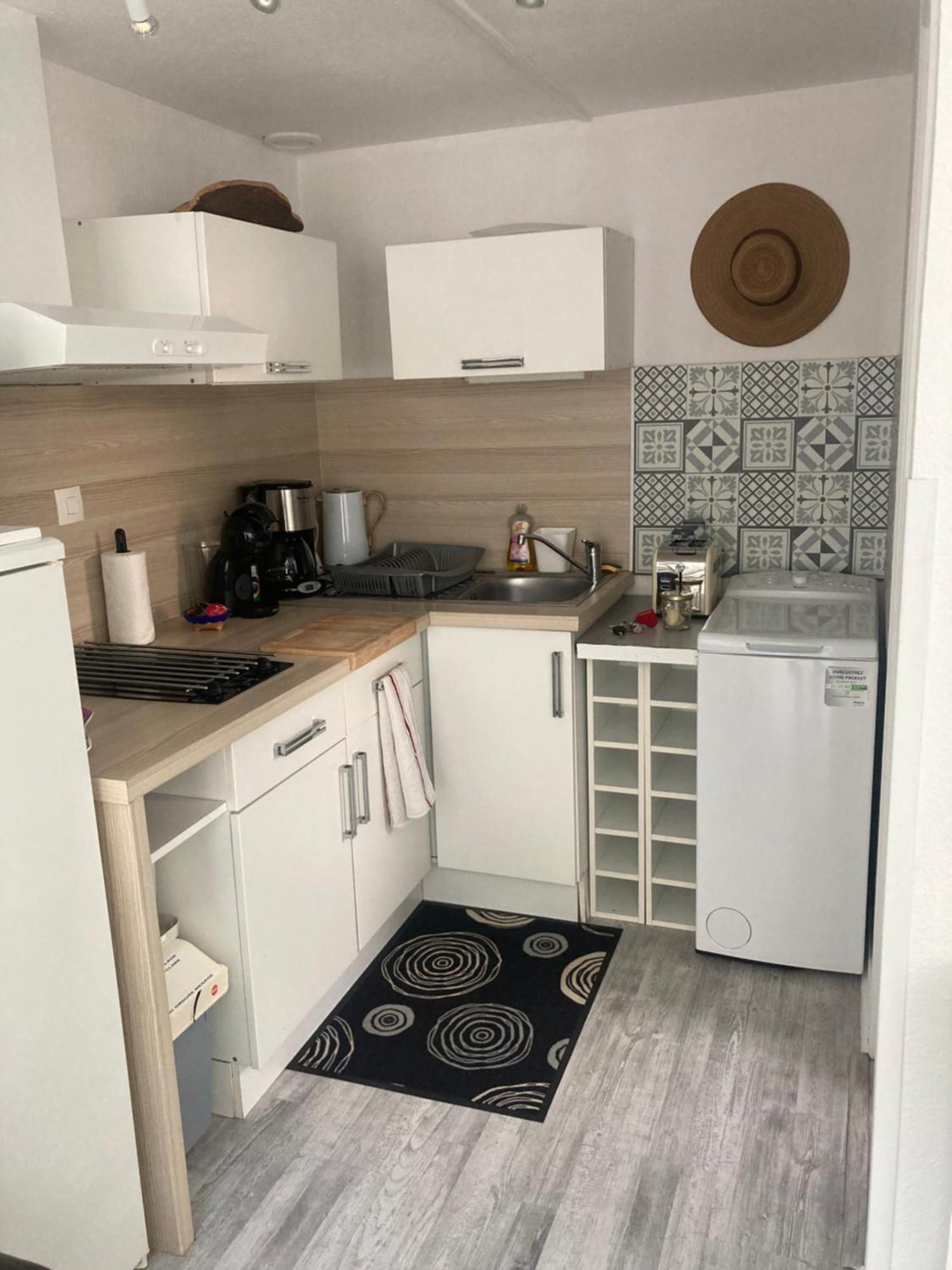 Appartement Duplex Lumineux Idealement Situe Ares Eksteriør bilde