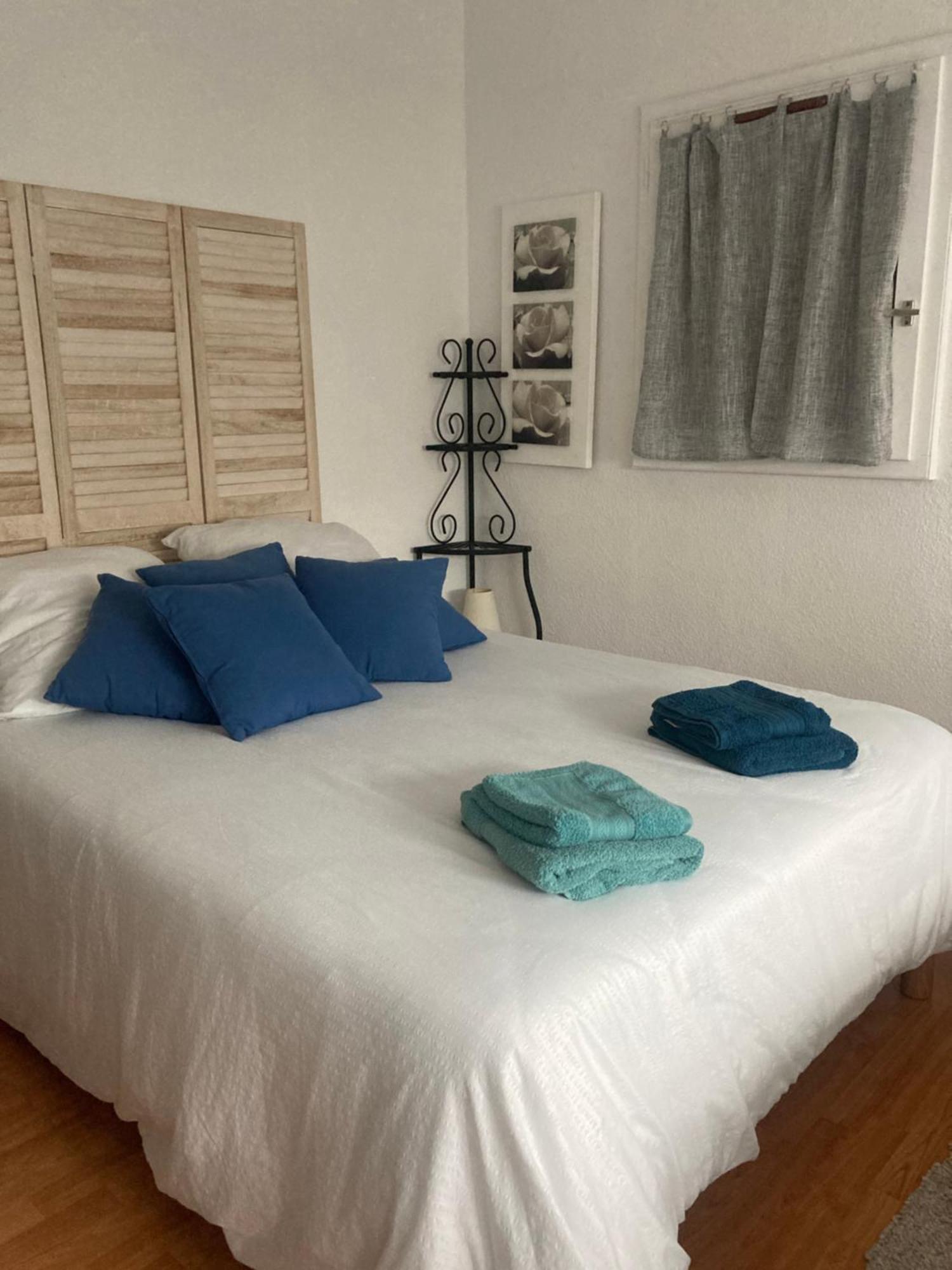 Appartement Duplex Lumineux Idealement Situe Ares Eksteriør bilde